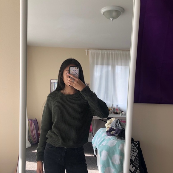 Green knit sweater - Picture 3 of 4